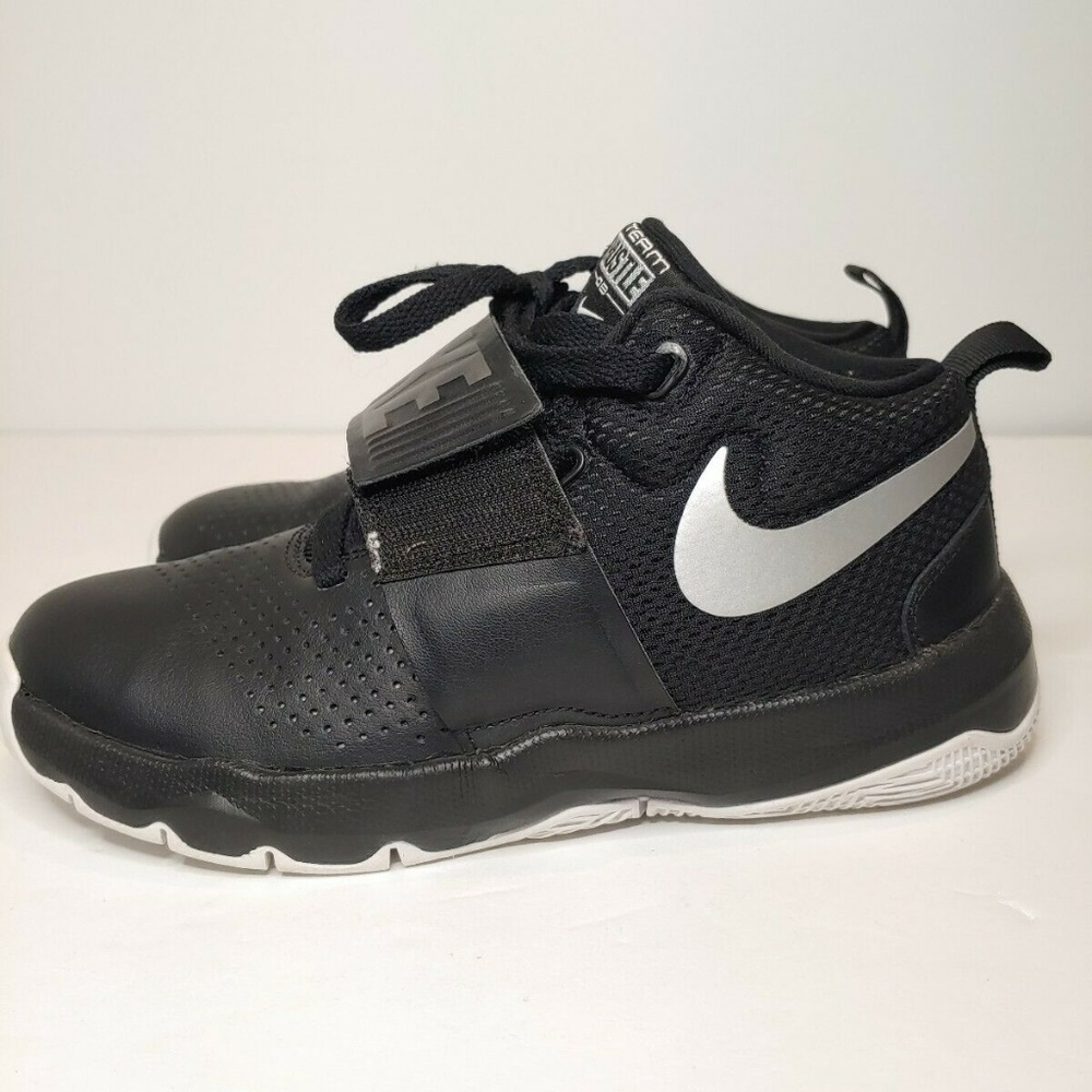 Nike Team Hustle D8 Black - Boys Kids Youth